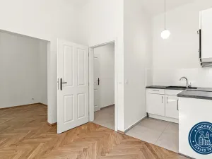 Pronájem bytu 2+kk, Praha - Vinohrady, Máchova, 32 m2