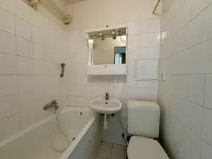 Prodej bytu 2+1, Stochov, J. A. Komenského, 43 m2