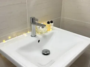 Pronájem bytu 2+kk, Brno, třída Generála Píky, 84 m2