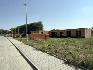 Prodej pozemku, Mikulov, Slovácké brigády, 721 m2