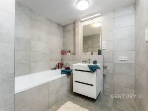 Prodej bytu 2+kk, Praha, Arnošta Staňka, 47 m2