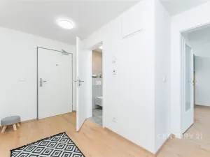 Prodej bytu 2+kk, Praha, Arnošta Staňka, 47 m2