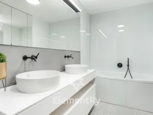 Pronájem bytu 4+kk, Praha, Sokolovská, 118 m2