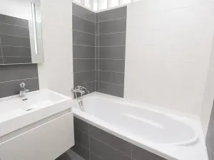 Pronájem bytu 3+1, Praha - Letňany, Bukovecká, 76 m2