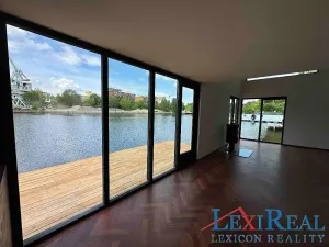 Prodej mobilheimu, Praha - Holešovice, Sanderova, 126 m2