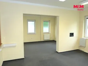 Pronájem kanceláře, Králův Dvůr, V Lukách, 200 m2