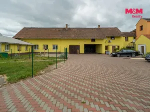 Prodej činžovního domu, Černčice, Husova, 732 m2
