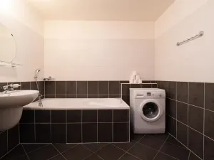 Pronájem bytu 2+kk, Praha - Strašnice, Gutova, 65 m2