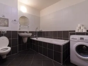 Pronájem bytu 2+kk, Praha - Strašnice, Gutova, 65 m2