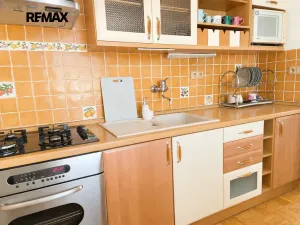Pronájem bytu 2+1, Praha - Strašnice, Křenická, 57 m2