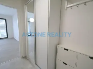 Pronájem bytu 1+kk, Praha - Modřany, Mezi vodami, 39 m2