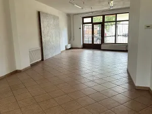Pronájem obchodního prostoru, Staré Město, 90 m2