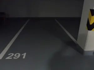 Pronájem garážového stání, Praha - Libeň, Březenská, 13 m2