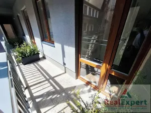 Pronájem bytu 2+kk, Praha - Vinohrady, Máchova, 42 m2