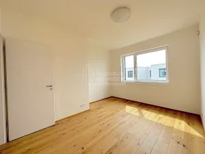 Pronájem rodinného domu, Praha - Čakovice, Kurta Hubera, 131 m2