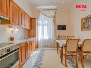 Prodej bytu 3+1, Mariánské Lázně - Úšovice, Anglická, 95 m2