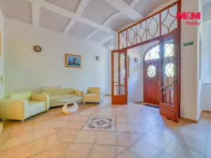 Prodej bytu 2+1, Mariánské Lázně - Úšovice, Anglická, 95 m2