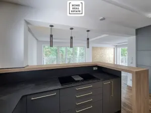 Prodej bytu 4+kk, Karlovy Vary, Šumavská, 171 m2