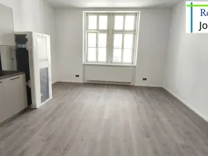 Pronájem bytu 2+kk, Liberec, Moskevská, 51 m2