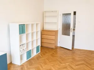 Pronájem bytu 2+kk, Praha - Karlín, Křižíkova, 48 m2