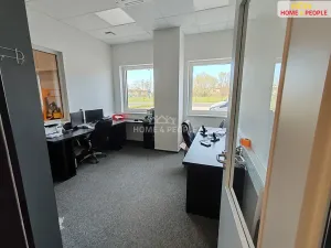 Pronájem skladu, Ostrov, 4400 m2