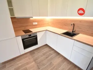 Pronájem bytu 3+kk, Karlovy Vary, Táborská, 80 m2