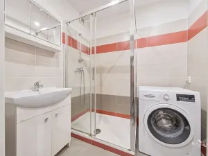 Prodej bytu 4+1, Praha - Černý Most, Generála Janouška, 88 m2