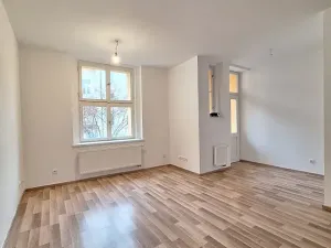 Pronájem bytu 2+1, Praha - Žižkov, Roháčova, 80 m2