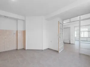 Pronájem kanceláře, Praha - Smíchov, Radlická, 124 m2