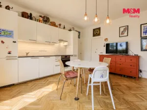 Prodej bytu 3+kk, Karlovy Vary - Drahovice, Mánesova, 68 m2