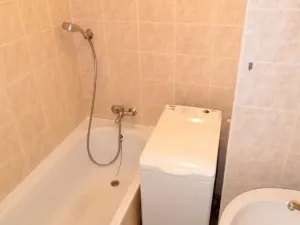 Pronájem bytu 3+1, Praha - Prosek, Zárybská, 67 m2
