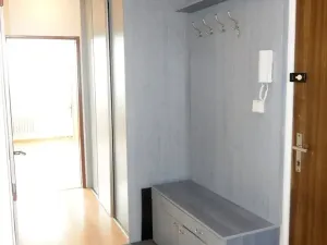 Pronájem bytu 3+1, Praha - Prosek, Zárybská, 67 m2