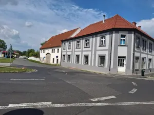 Pronájem obchodního prostoru, Žatec, U Oharky, 300 m2