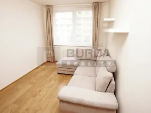 Pronájem bytu 2+kk, Praha - Troja, Hnězdenská, 36 m2