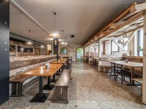 Pronájem restaurace, Praha - Braník, Branická, 610 m2