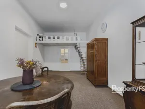 Prodej bytu 1+1, Hostinné, Dolní brána, 28 m2