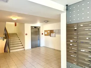 Pronájem bytu 2+kk, Praha - Žižkov, Jeseniova, 55 m2