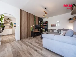 Prodej bytu 3+1, Volary, Sídl. Míru, 70 m2