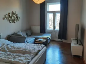 Pronájem bytu 2+kk, Praha - Smíchov, Arbesovo náměstí, 45 m2