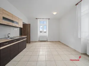 Pronájem bytu 2+kk, Sadová, 43 m2