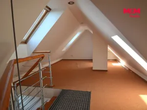 Pronájem bytu 5+kk, Praha - Hloubětín, V Novém Hloubětíně, 162 m2
