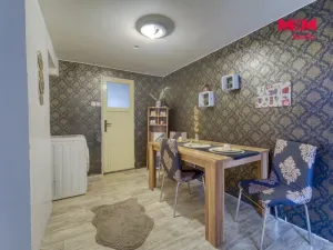 Prodej bytu 3+1, Teplá, Klášterní, 80 m2