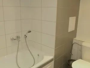 Pronájem bytu 1+kk, Hradec Králové - Nový Hradec Králové, třída Edvarda Beneše, 35 m2