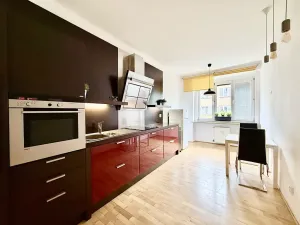 Pronájem bytu 1+1, Praha - Žižkov, Baranova, 56 m2