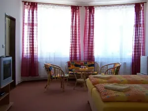 Pronájem bytu 1+kk, Mělník, Nádražní, 25 m2