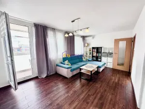 Pronájem bytu 3+kk, Praha - Záběhlice, Jesenická, 73 m2