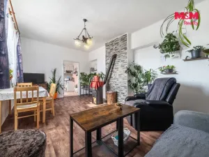 Prodej bytu 3+1, Suchomasty, 74 m2