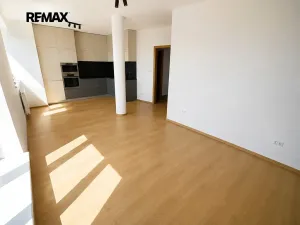 Pronájem bytu 3+kk, Kladno, Jaroslava Holečka, 71 m2