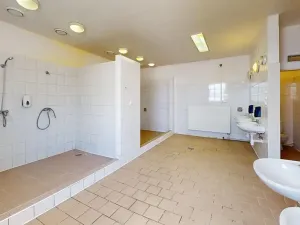 Pronájem kanceláře, Hradec Králové, Akademika Bedrny, 470 m2