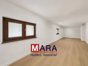 Prodej rodinného domu, Charváty, 140 m2